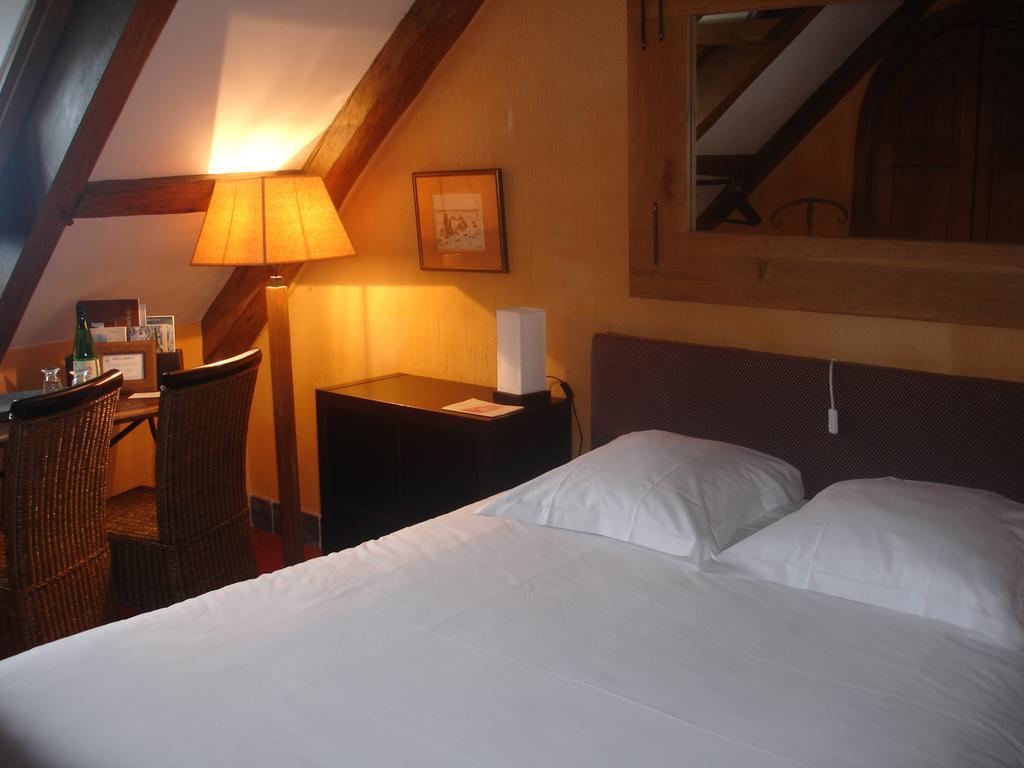Citadelle Vauban Hotel Le Palais Esterno foto